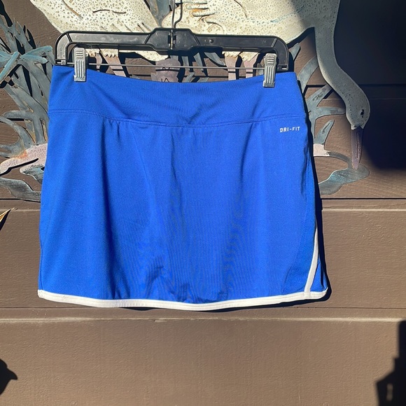 Nike Skort - Picture 4 of 8